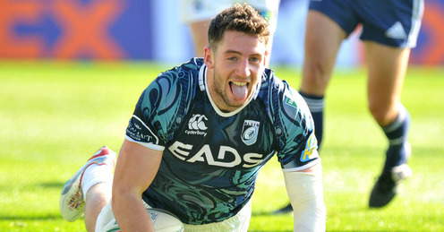 Alex-Cuthbert-scoring-for-Cardiff-Blues_2921018