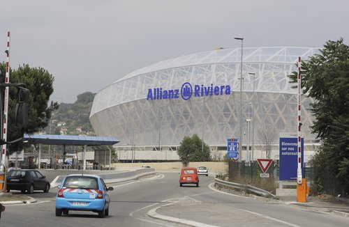 RCAXXQ710_LT_STATIONNEMENT GRAND STADE ALLIANZ ARENA.JPG