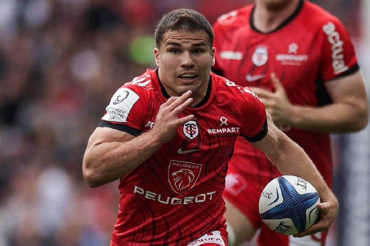 A L Entrainement Avec Toulouse Antoine Dupont Va T Il Jouer Contre La